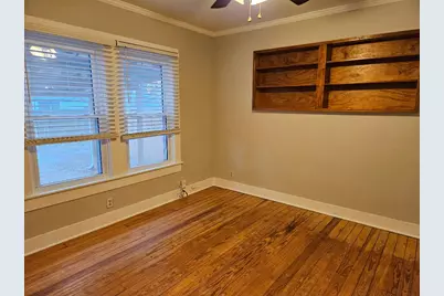 110 Lexington Road, Elgin, TX 78621 - Photo 9