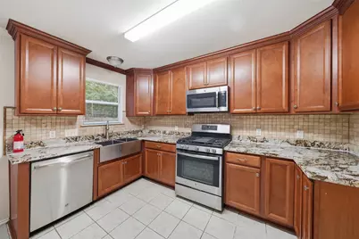 1811 Southwestern Trail, Round Rock, TX 78664 - Photo 11