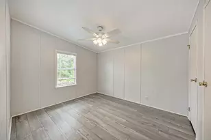 107 Long Shadow Dr, Bastrop, TX 78602 - Photo 25