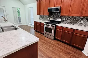 1303 Four Seasons Farm Dr, Kyle, TX 78640 - Photo 3
