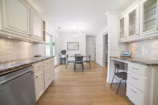 1702 Crested Butte Dr, Austin, TX 78746 - Photo 7