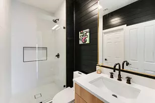 32 Wingreen Loop, The Hills, TX 78738 - Photo 25