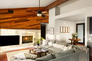 927 Challenger, Lakeway, TX 78734 - Photo 17