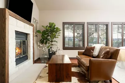 927 Challenger, Lakeway, TX 78734 - Photo 9