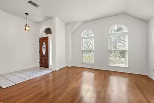 12713 Cinchring Ln, Austin, TX 78727 - Photo 9