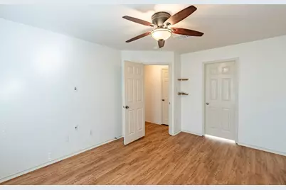 13505 Dulles Avenue, Austin, TX 78729 - Photo 9