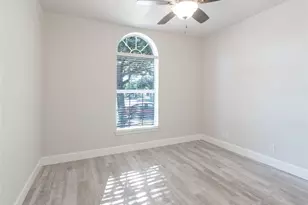 216 Brickyard Ln, Jarrell, TX 76537 - Photo 21