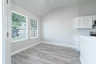 216 Brickyard Ln, Jarrell, TX 76537 - Photo 11