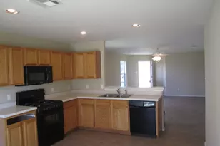 13124 Maidenhair Tr, Elgin, TX 78621 - Photo 5