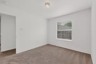 13124 Maidenhair Tr, Elgin, TX 78621 - Photo 21