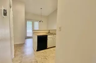 2216 San Gabriel St, Austin, TX 78705 - Photo 13