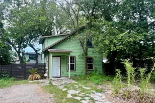 2409 Santa Rosa St, Austin, TX 78702 - Photo 3