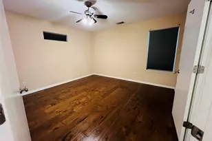2409 Santa Rosa St, Austin, TX 78702 - Photo 11