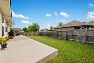 144 Calcite Ln, Jarrell, TX 76537 - Photo 37