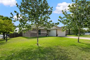 144 Calcite Ln, Jarrell, TX 76537 - Photo 3
