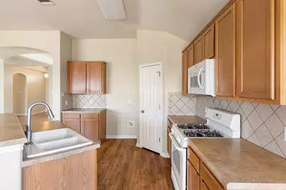 1406 Laguna Cove, Hutto, TX 78634 - Photo 13