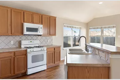 1406 Laguna Cove, Hutto, TX 78634 - Photo 15