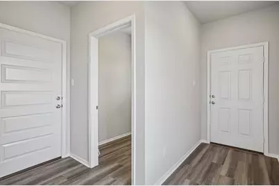 5600 San Pietro Drive, Austin, TX 78747 - Photo 3