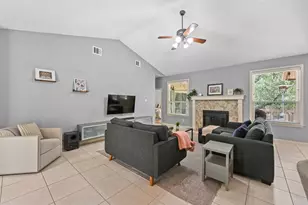 12047 Lincolnshire Dr, Austin, TX 78758 - Photo 5