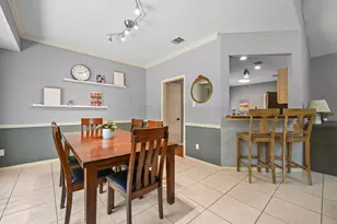 12047 Lincolnshire Dr, Austin, TX 78758 - Photo 7