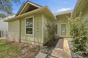 12047 Lincolnshire Dr, Austin, TX 78758 - Photo 3