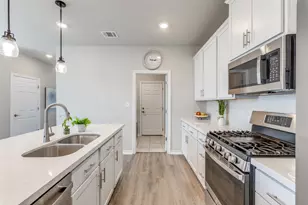 152 Papaya Dr, Buda, TX 78610 - Photo 9