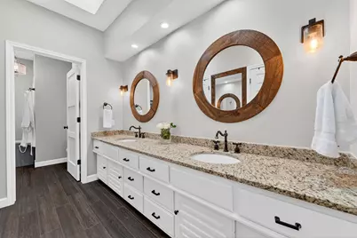 5 Leafdale Point, The Hills, TX 78738 - Photo 9