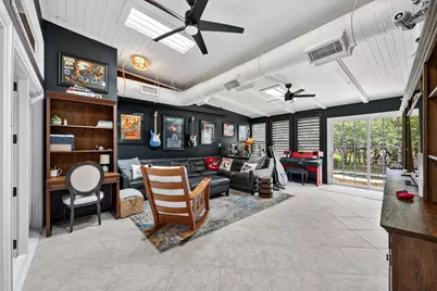 5 Leafdale Point, The Hills, TX 78738 - Photo 7