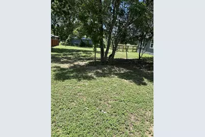 704 Hill Street, Smithville, TX 78957 - Photo 1