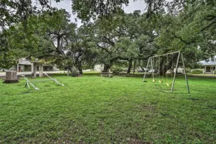 250-300 Park Ave Ave, Staples, TX 78670 - Photo 39