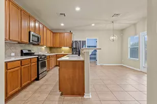 1001 Hondo Ln, Hutto, TX 78634 - Photo 3