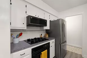 8800 Parkfield Dr, Austin, TX 78758 - Photo 15