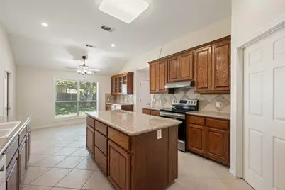 1601 Breezy Cove, Round Rock, TX 78664 - Photo 17