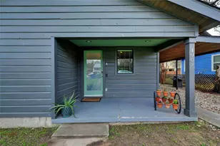 1907 E 14th St, Austin, TX 78702 - Photo 5