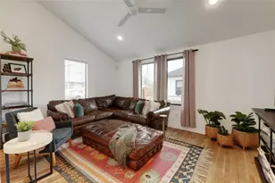 1907 E 14th St, Austin, TX 78702 - Photo 7