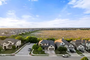 401 Daniel Crossing, Liberty Hill, TX 78642 - Photo 3