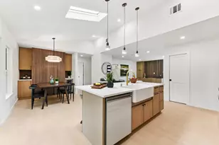 7503 Carriage Dr, Austin, TX 78752 - Photo 9