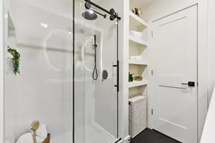 7503 Carriage Dr, Austin, TX 78752 - Photo 15