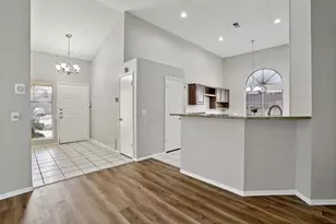 305 Hornbean Ln, Cibolo, TX 78108 - Photo 5