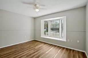 305 Hornbean Ln, Cibolo, TX 78108 - Photo 9