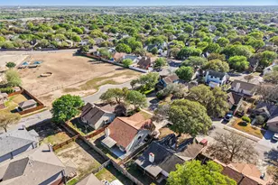 305 Hornbean Ln, Cibolo, TX 78108 - Photo 15