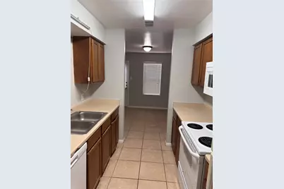 8807 Schick Road #D, Austin, TX 78729 - Photo 5