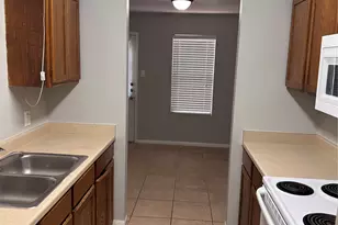 8807 Schick Rd, Austin, TX 78729 - Photo 5