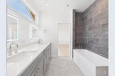 5912 Harold Court #104, Austin, TX 78721 - Photo 19