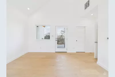 5912 Harold Court #104, Austin, TX 78721 - Photo 19