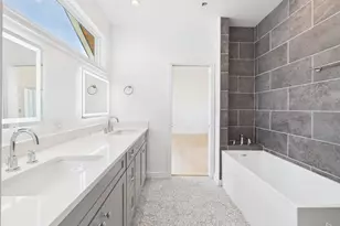 5912 Harold Ct, Austin, TX 78721 - Photo 13