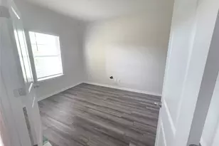 220 Sun Grv Trl, Georgetown, TX 78628 - Photo 5