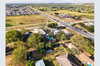 107 E Brenham Street, Manor, TX 78653 - Photo 15