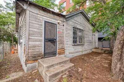 911 E 6th Street, Austin, TX 78702 - Photo 13