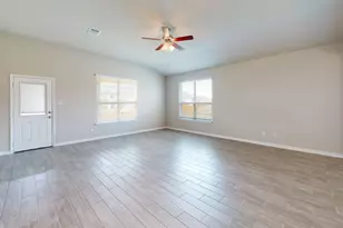 709 Sydney Blvd, Thorndale, TX 76577 - Photo 11